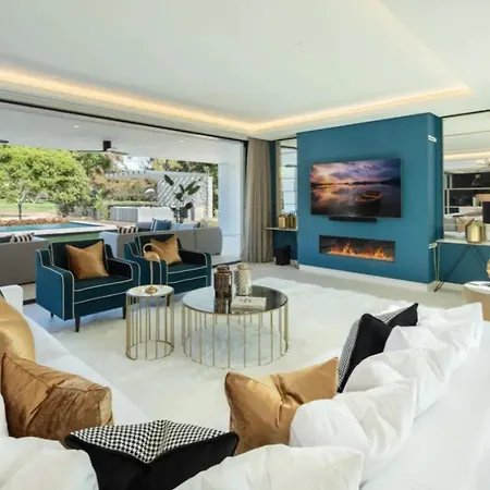 Blue Sophie Villa Marbellac